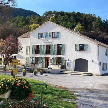 L'Azimut Hotell Senez Exteriör bild