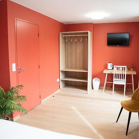L'Azimut Hotell Senez Exteriör bild