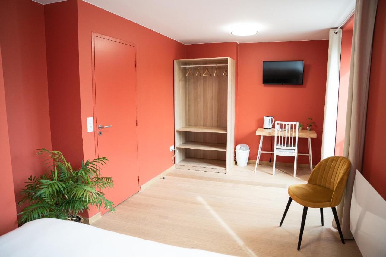 L'Azimut Hotell Senez Exteriör bild