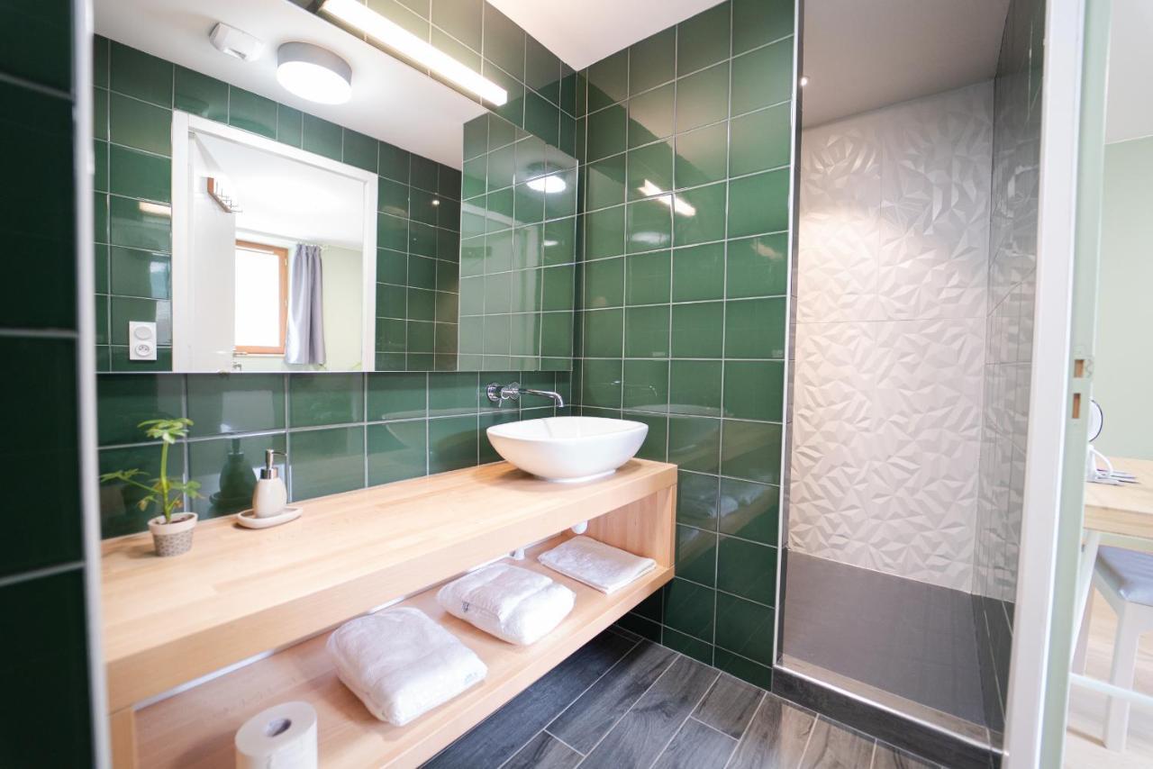 L'Azimut Hotell Senez Exteriör bild