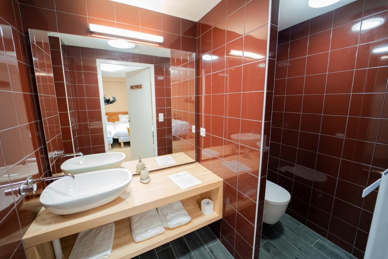 L'Azimut Hotell Senez Exteriör bild