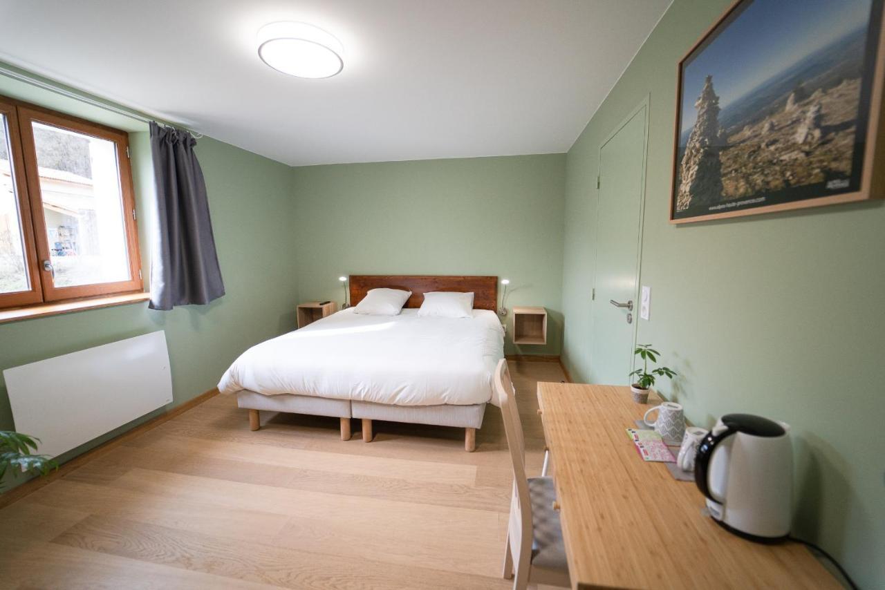 L'Azimut Hotell Senez Exteriör bild
